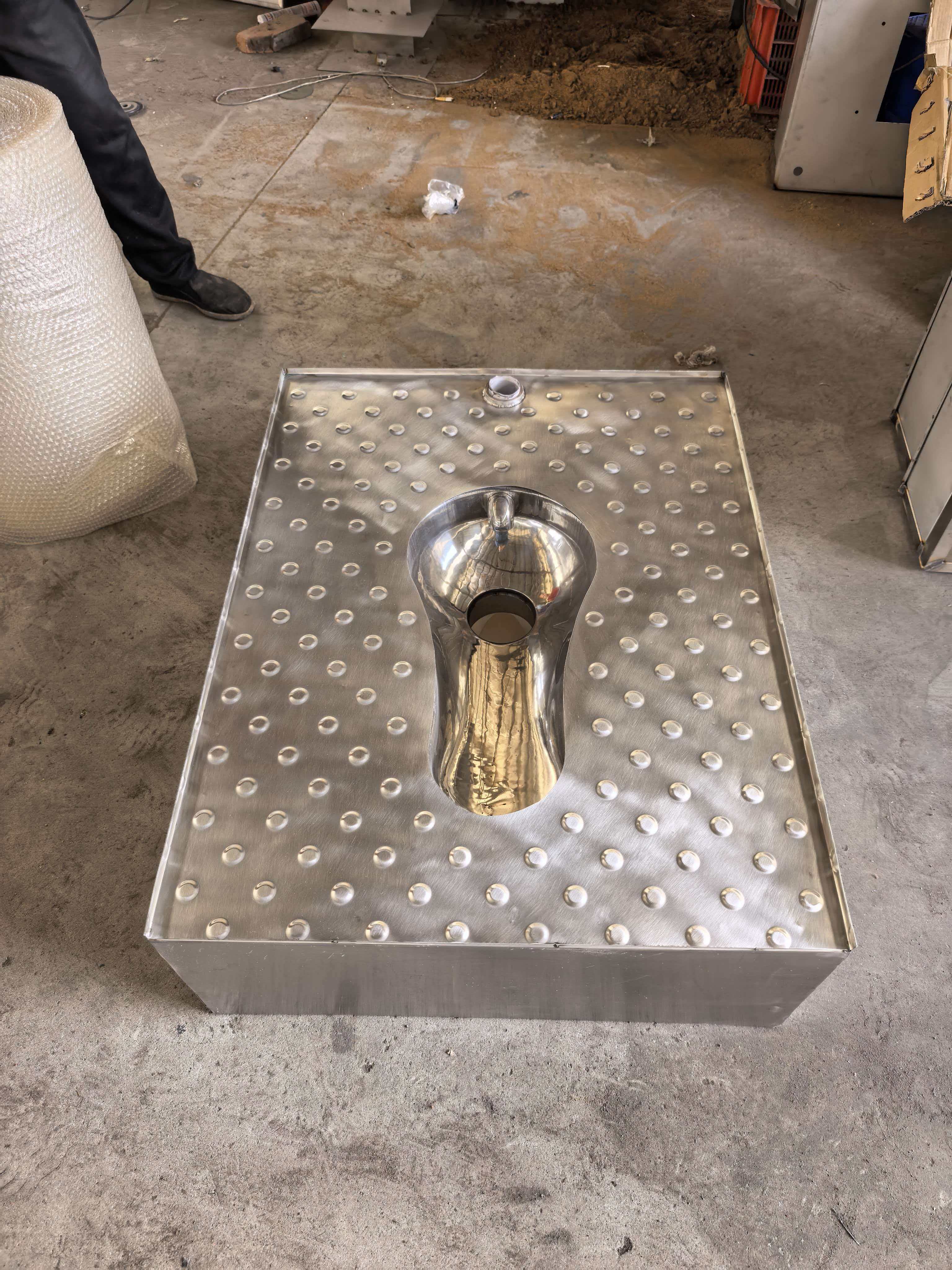 泊头不锈钢一体蹲便器